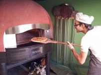 Margherita Pizza Artigianale, Ναπολιτάνικο street food