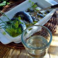 ANCHOVIES MARINATED WITH LEMON, GARLIC AND FENNEL