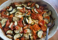  Ψητά και ωμά λαχανικά με απαλή σάλτσα ξιδιού