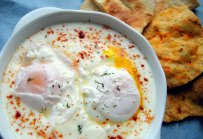 turkish eggs with yogurt