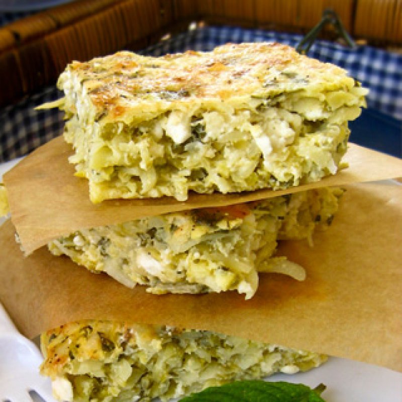 320 x 320: FOOD - GREECE - BAKED OMELETTE (SFOUGGATO) WITH ZUCCHINI,  POTATOES AND FENNEL 