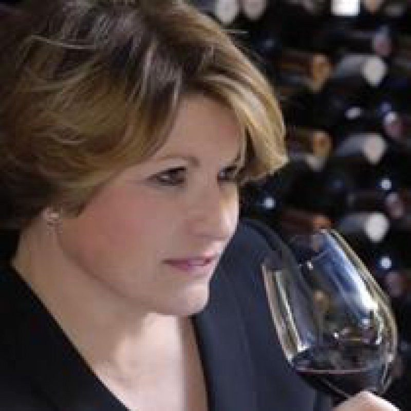 210 x 210: WINERY OWNER - GREEK - FRANCE - CORINNE MENTZELOPOULOS