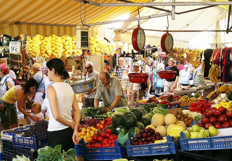 open food market in Crete, fresh veggies, bio, greek, cretan nutrition 