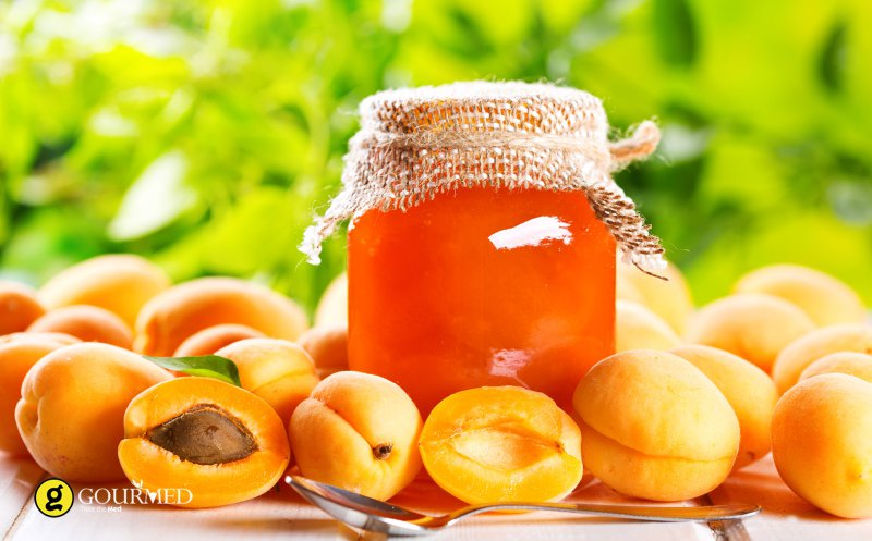 apricot marmelade