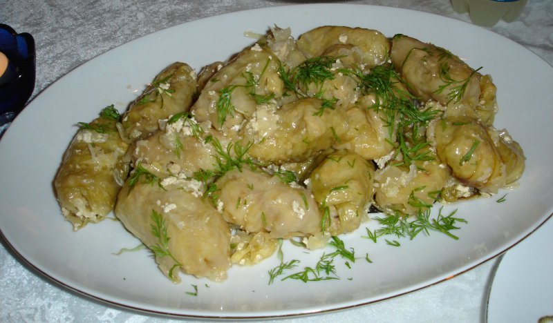 Sarma - γεμιστά φύλλα ξινολάχανου (sauerkraut)