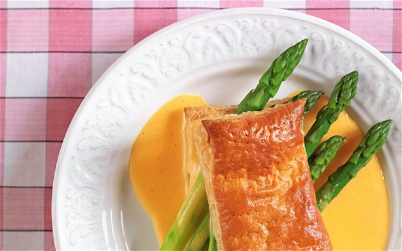 Asparagus Tips in Puff Pastry and Lemon Butter Sauce