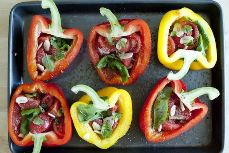 Roast Peppers Stuffed with Tomato