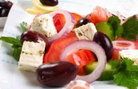 GREEK SALAD WITH TOMATOES, CUCUMBER, OLIVES AND ONION (HORIATIKI)