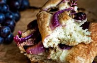 Grape & Onion Bread {with fennel and poppy seeds}