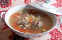  Oxtail soup with Vegetables